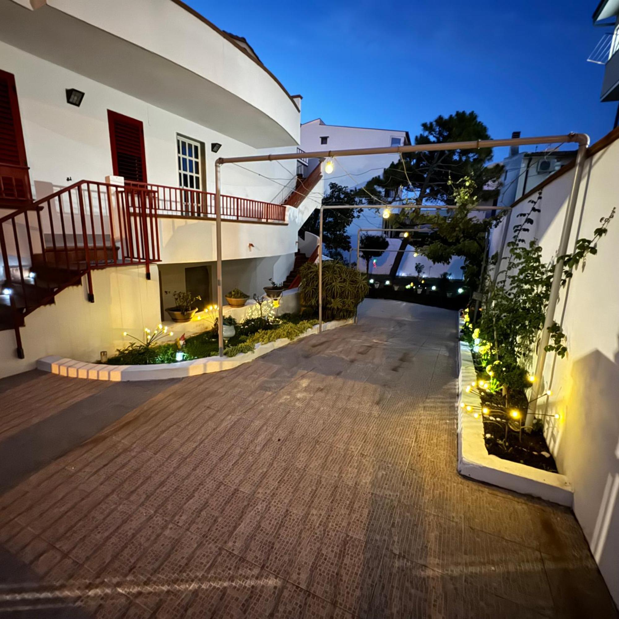 Apartamento La Casa Di Wioletta Barcellona Pozzo di Gotto Exterior foto
